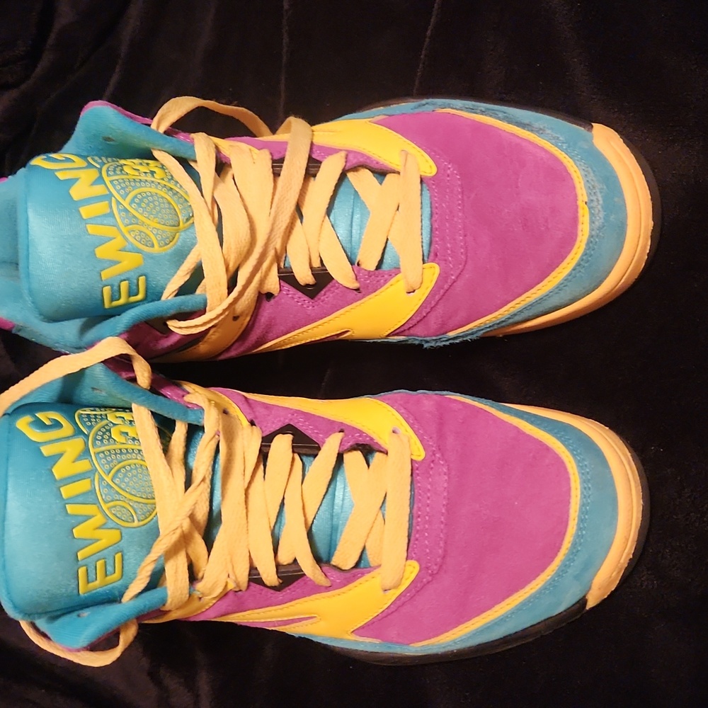 Mens size 11 "Patrick Ewings"